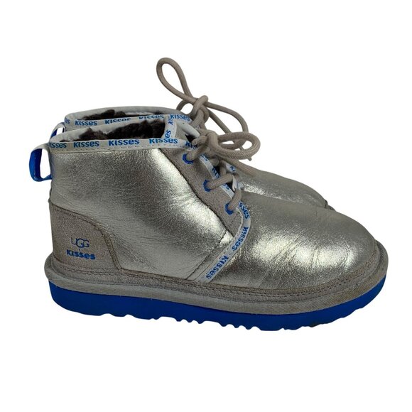 UGG X Hershey's Neumel II Kisses Kids Youth SZ 3 Silver Metallic Boots Lace Up - Picture 6 of 10